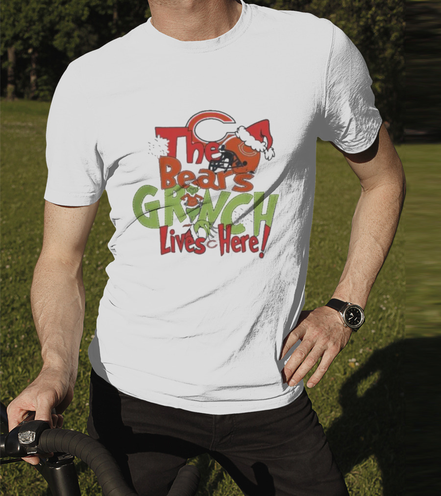 The Bears Grinch Chicago Lives Here Christmas T-Shirt