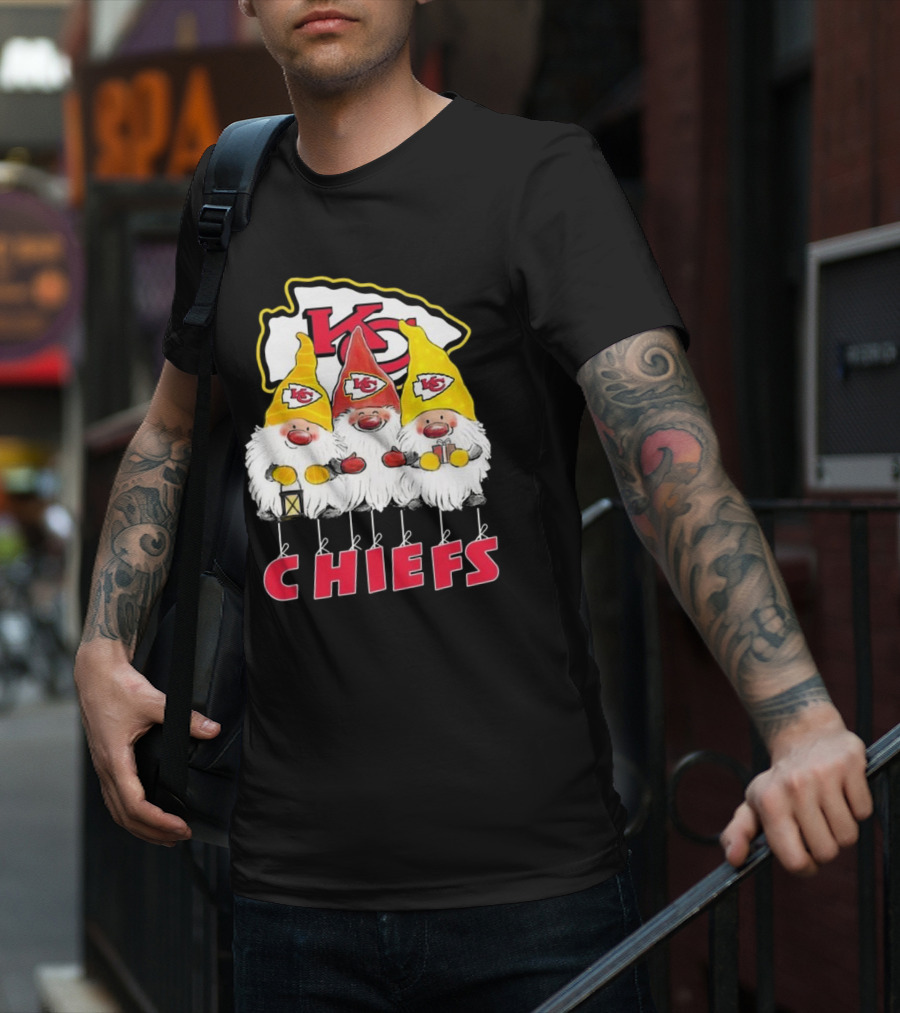 Kansas City Chiefs Gnomes Christmas Chiefs T-Shirt