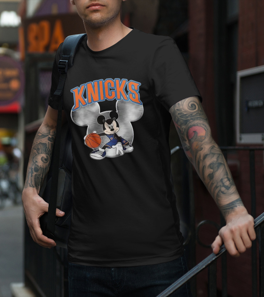 Knicks Mickey Mouse Basketball Christmas T-Shirt