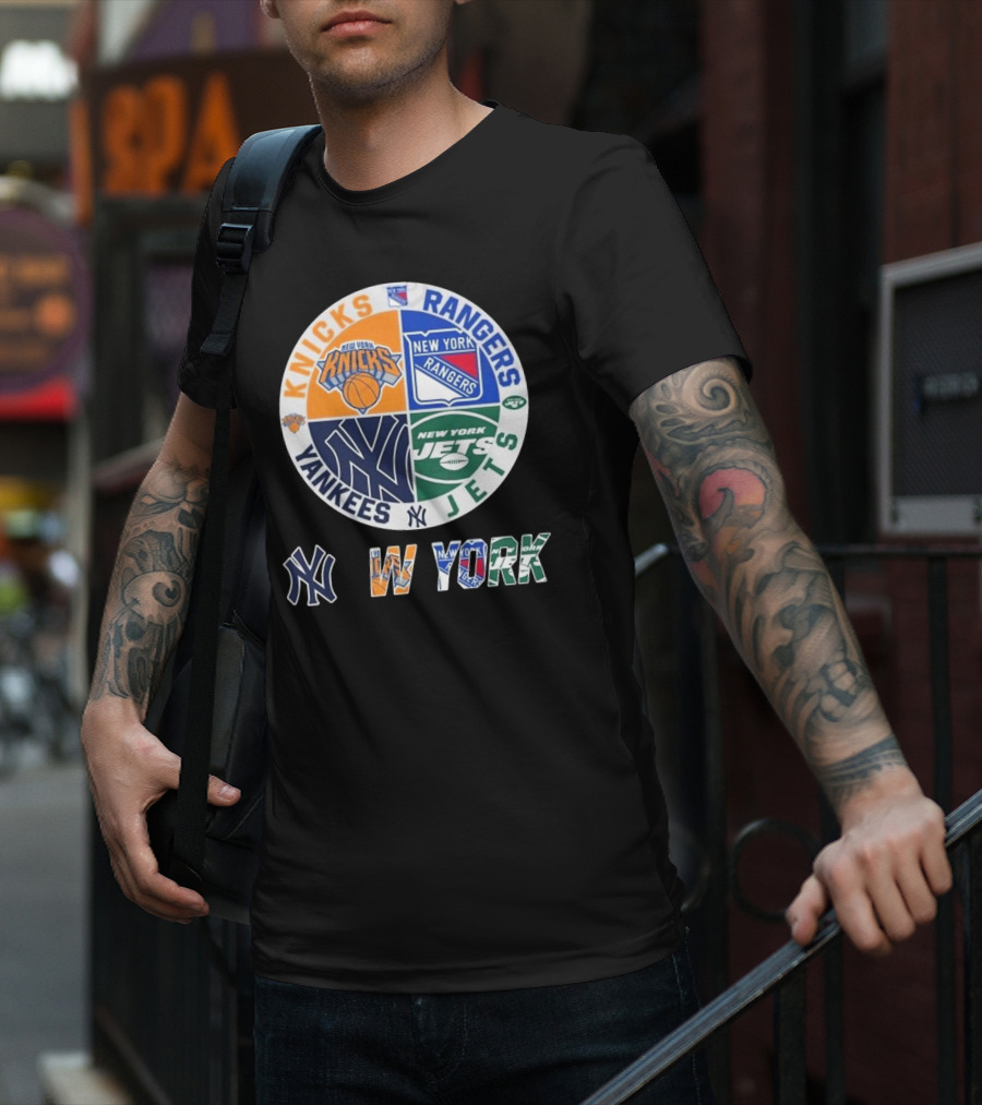 Knicks Rangers Yankees Jets New York Sports Circle T-Shirt