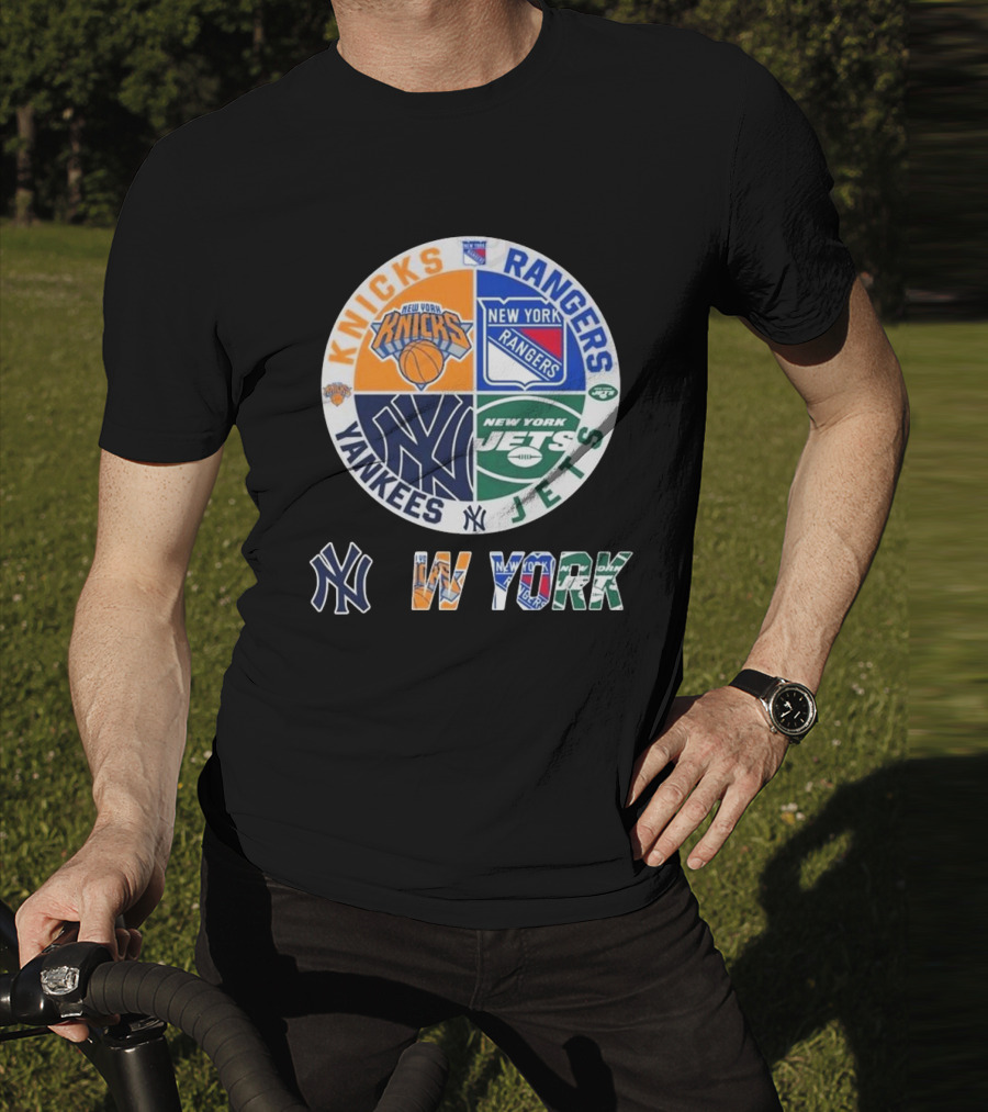 Knicks Rangers Yankees Jets New York Sports Circle T-Shirt
