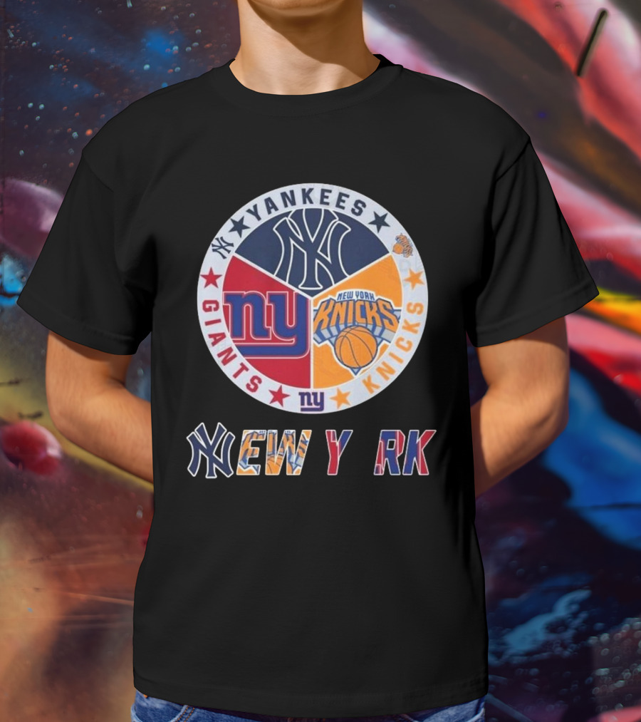New York Yankees Giants Knicks Circle Yankees Giants Knicks New York T-Shirt