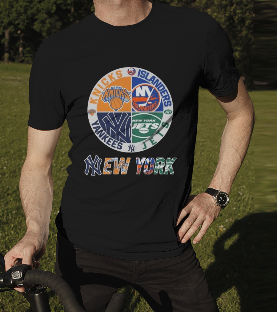 New York Knicks Islanders Yankees Jets Circle Logo New York T-Shirt