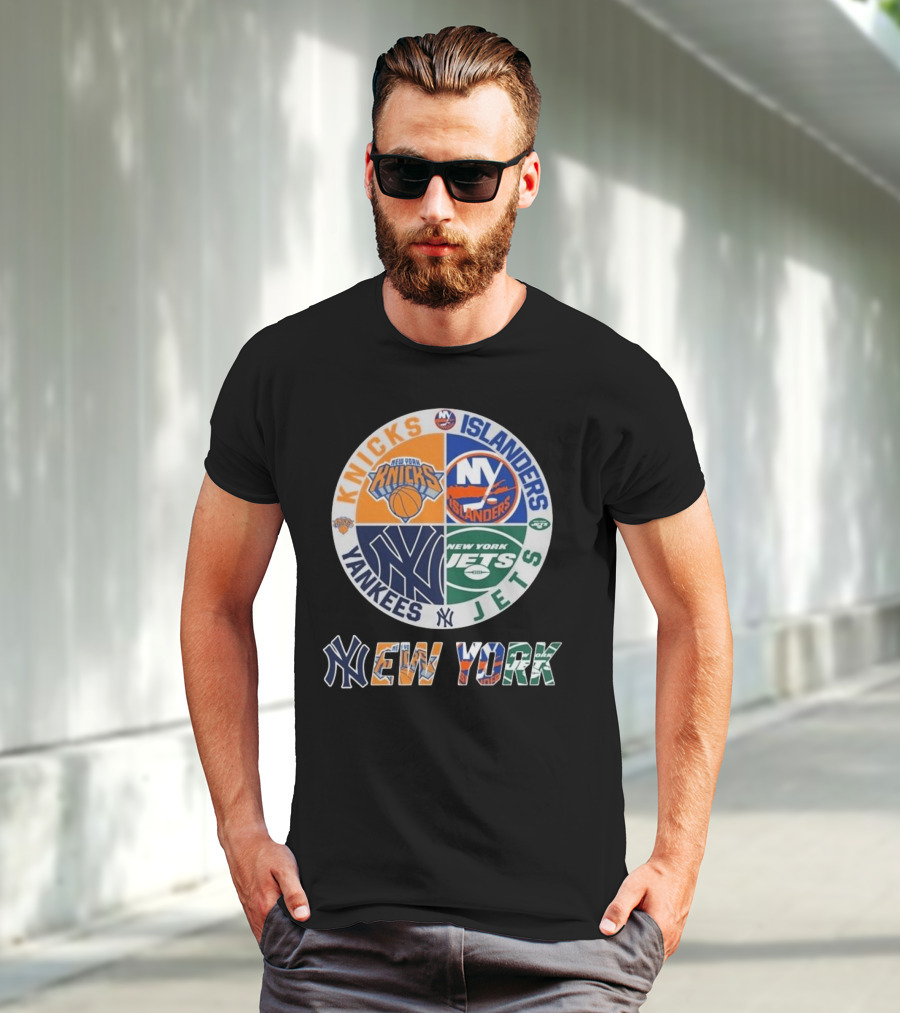 New York Knicks Islanders Yankees Jets Circle Logo New York T-Shirt