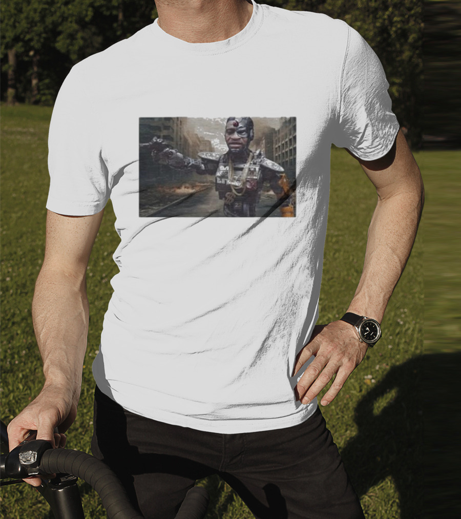 Errl Gangsta Droyd Robot Cyborg In Post-Apocalyptic City Scene T-Shirt