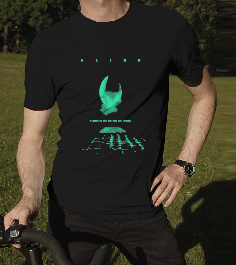 Alien Classic Glow In The Dark In Space No One Can Hear You Scream T-Shirt