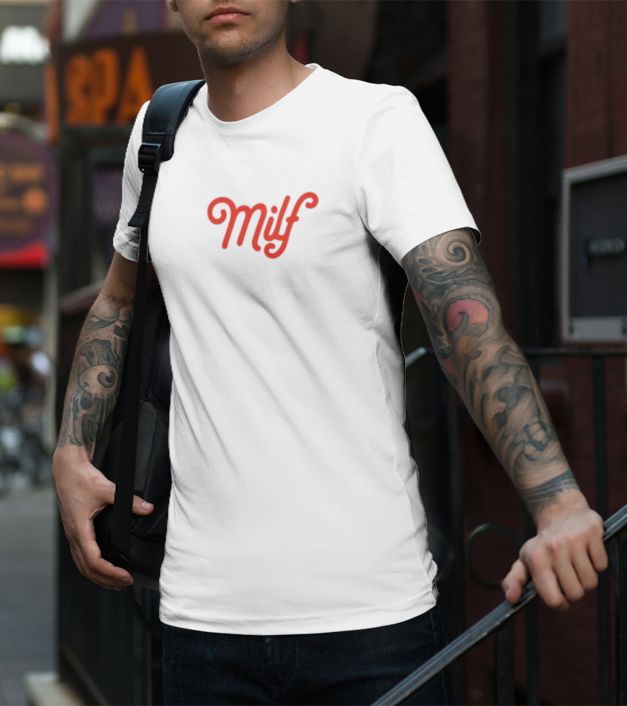 Elizabeth Bay Milf Retro Script Style T-Shirt