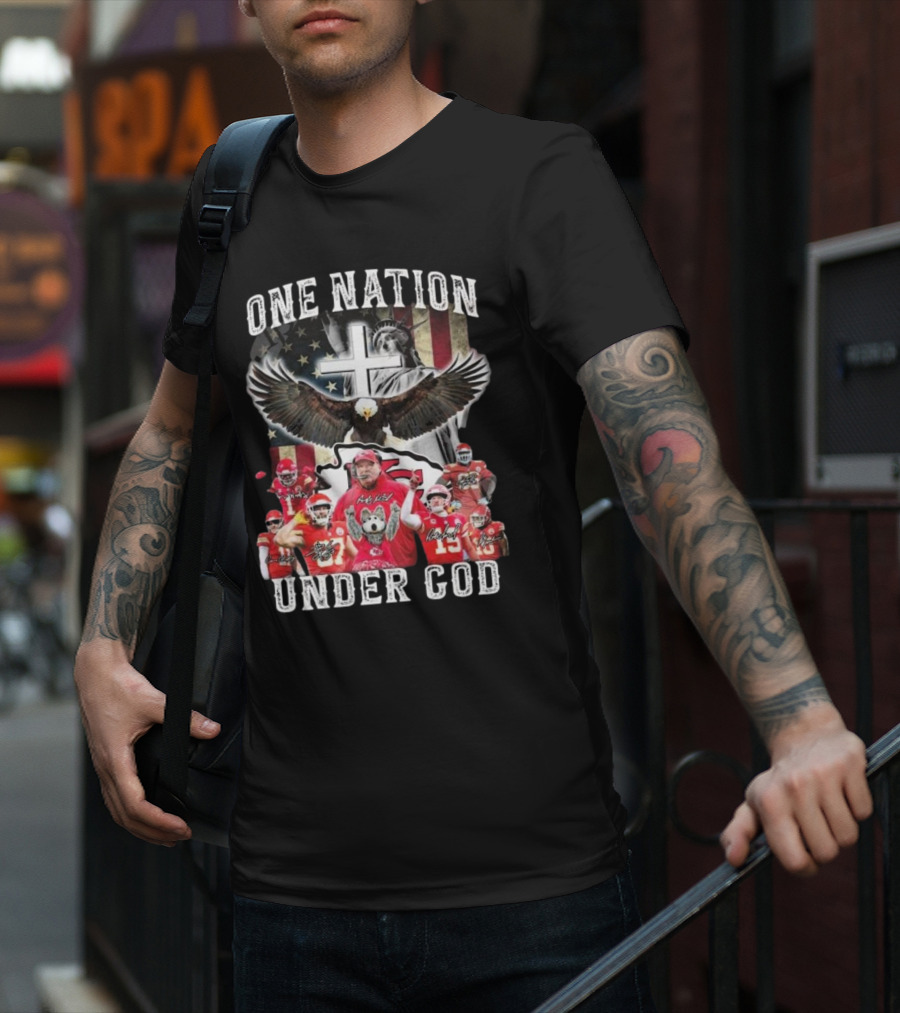 Kansas City Chiefs One Nation Under God 2025 Signatures Statue Of Liberty And Eagle T-Shirt