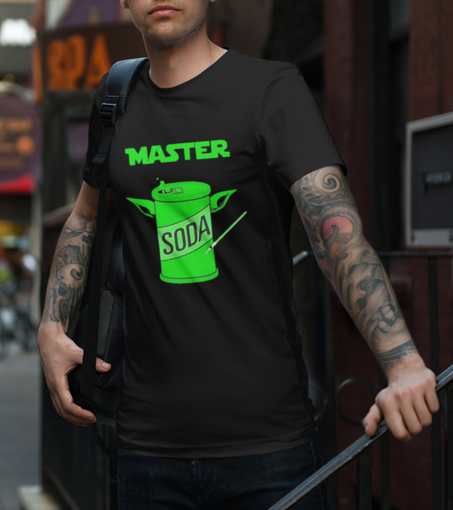 Master Soda Lightsaber Yoda Can T-Shirt