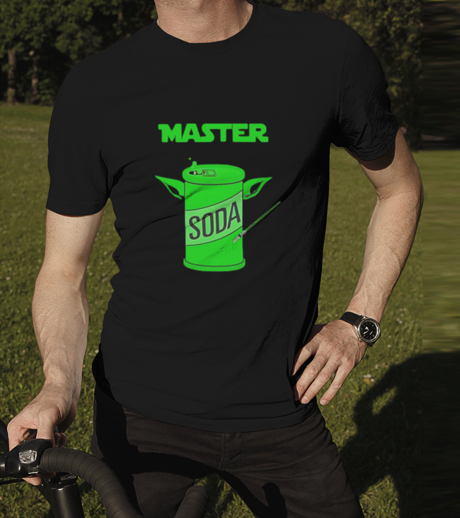 Master Soda Lightsaber Yoda Can T-Shirt
