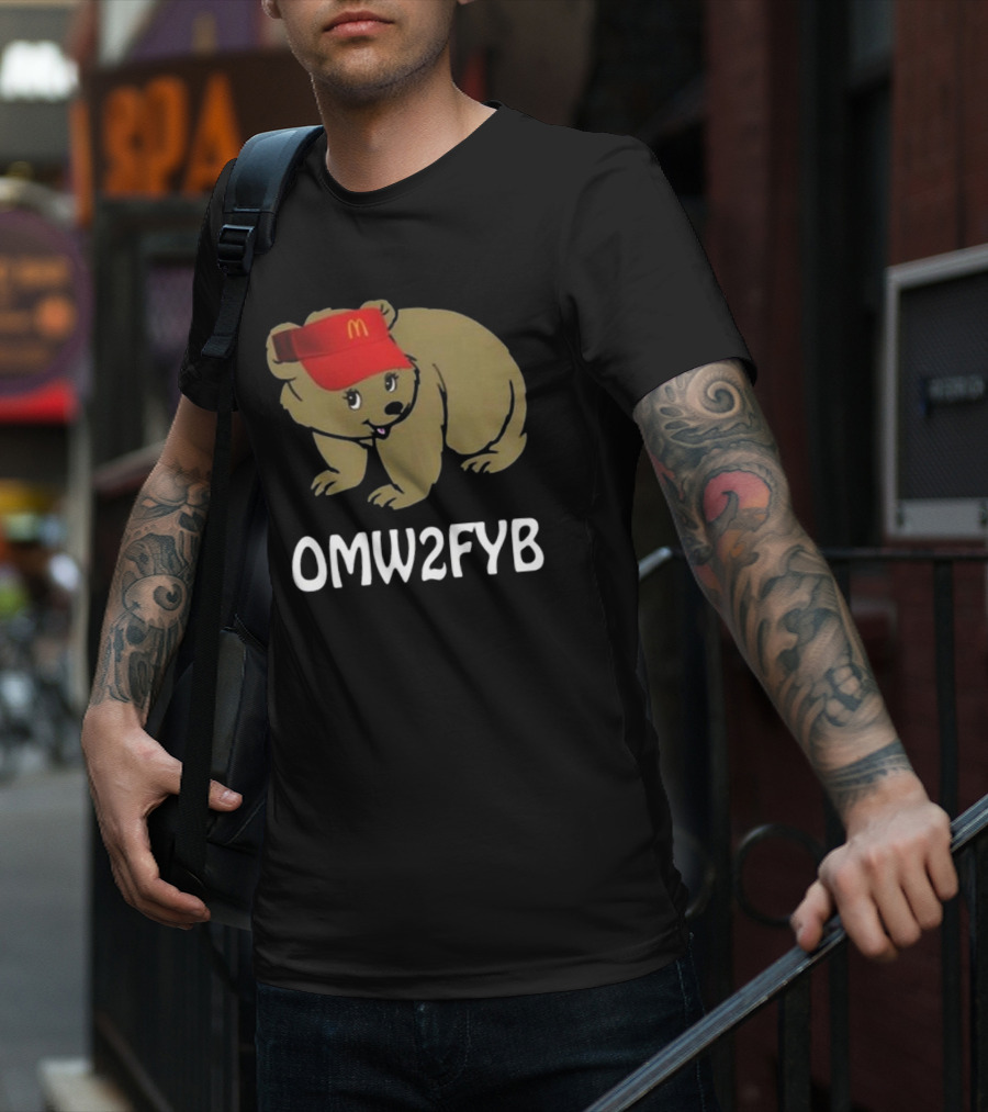 OMW2FYB Bear With Red Cap T-Shirt