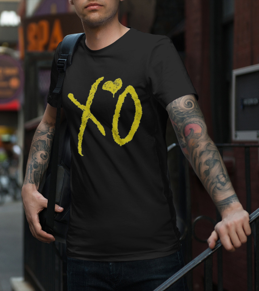 Nav Omw2 Rexdale XO Yellow Script T-Shirt