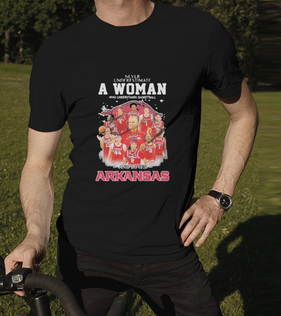 A Woman Who Understands Basketball Loves Arkansas Razorbacks Men's Team T-Shirt