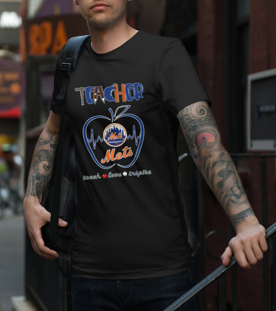 New York Mets Teacher Heartbeat Apple Teach Love Inspire 2025 T-Shirt