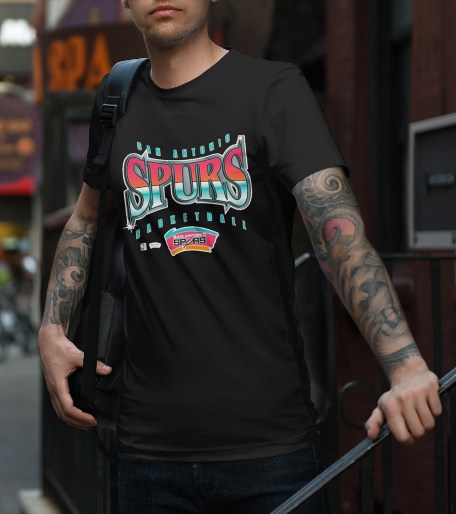 San Antonio Spurs Basketball Retro Logo Vintage Style T-Shirt
