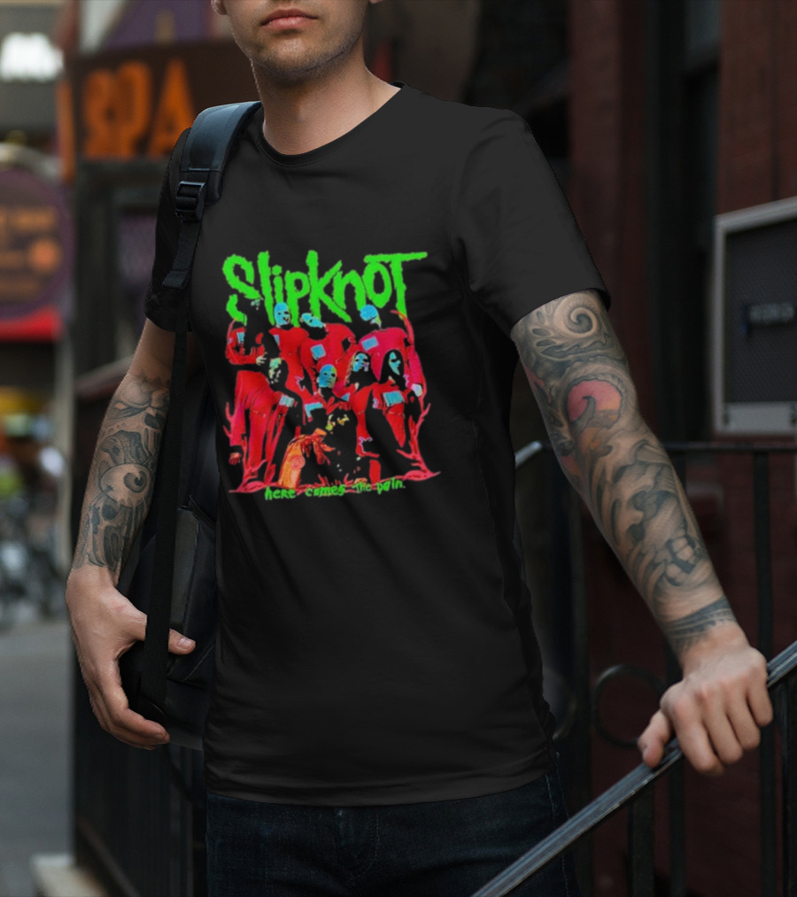 Slipknot Here Comes The Pain Text With Red Figures And Green Logo T-Shirt