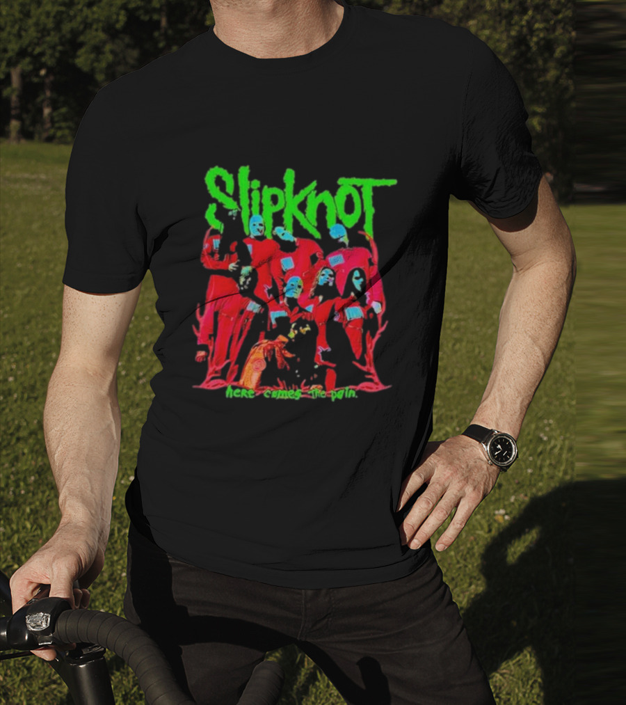 Slipknot Here Comes The Pain Text With Red Figures And Green Logo T-Shirt