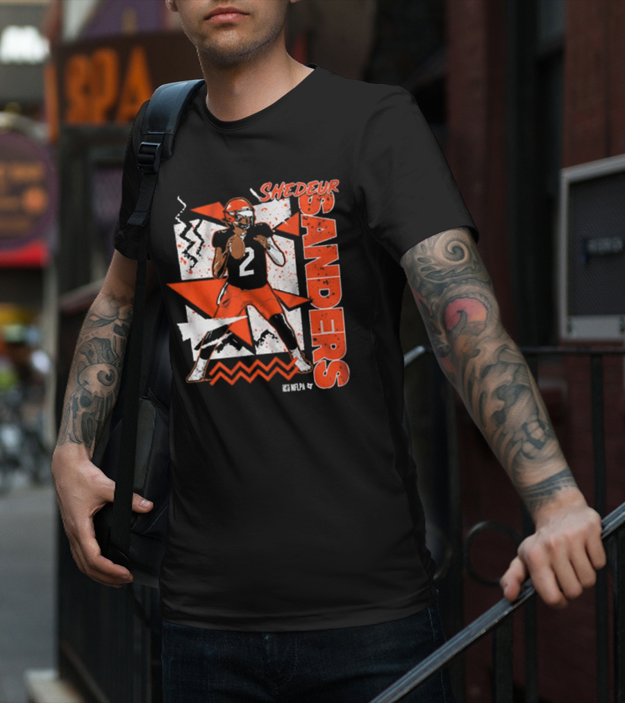Shedeur Sanders 90s Style Retro Football Illustration T-Shirt