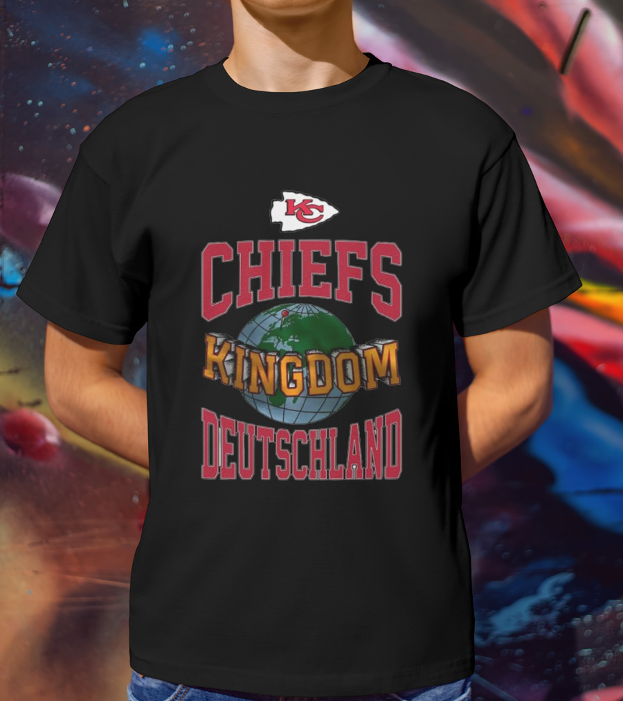 Chiefs Kingdom Deutschland With Kansas City Arrowhead Logo And Globe T-Shirt