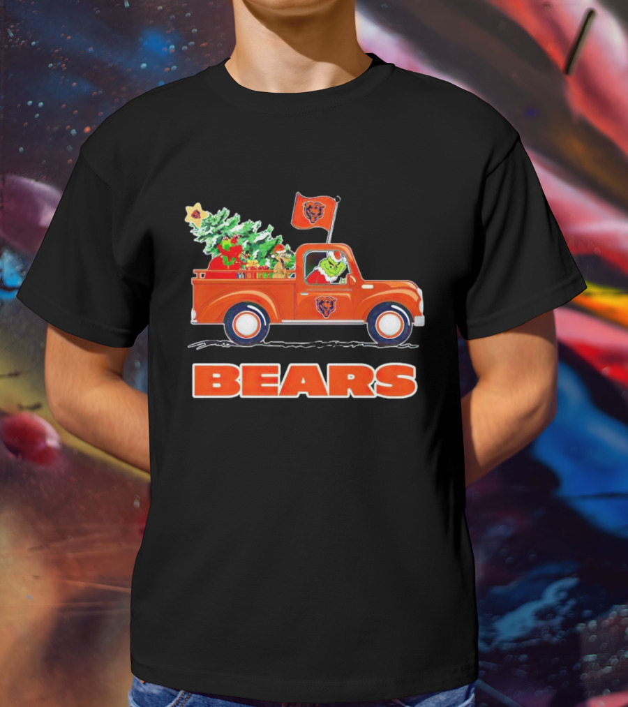 Grinch Driving Christmas Truck With Chicago Bears T-Shirt