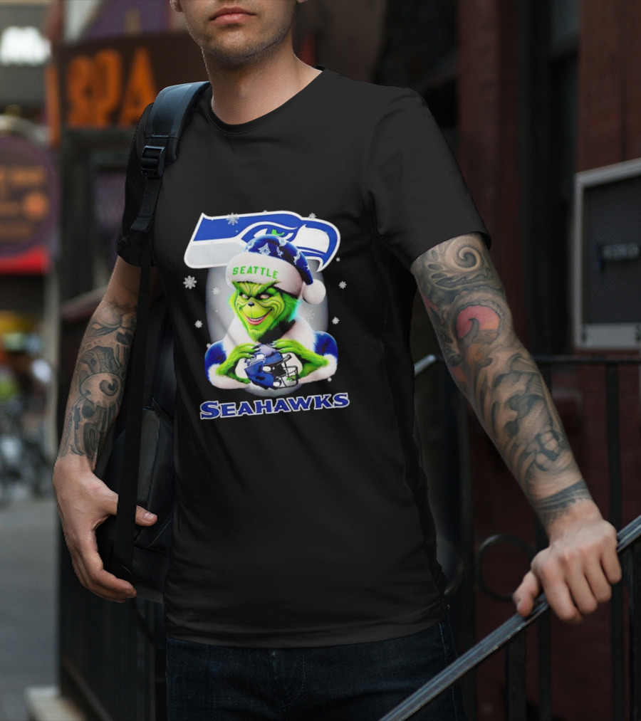 Seattle Seahawks Christmas Grinch Holding Football Helmet T-Shirt