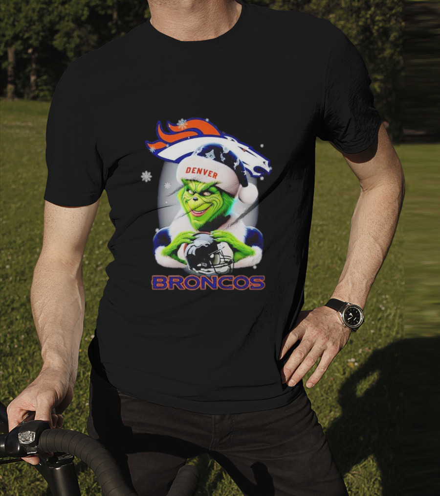 Denver Broncos Christmas Grinch Holding Football Helmet T-Shirt