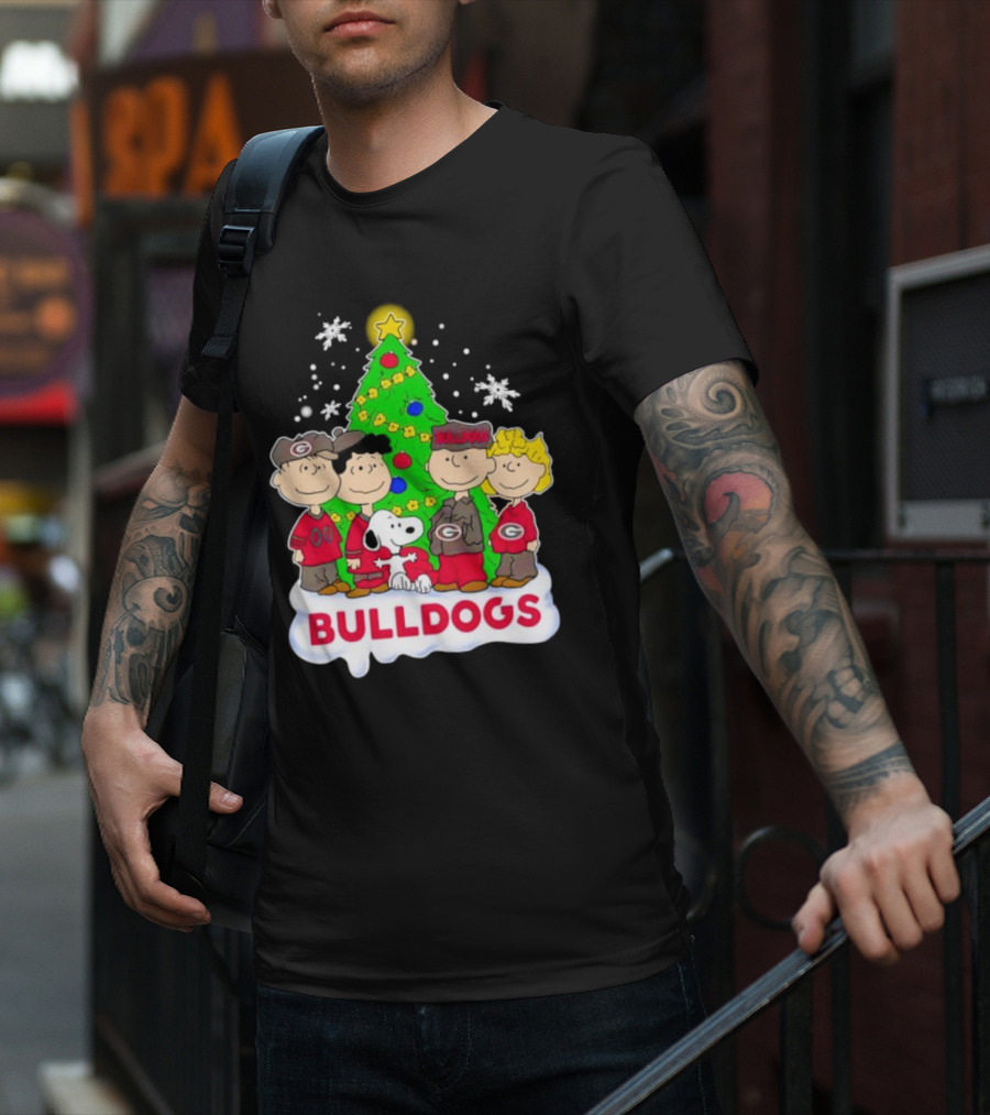 Peanuts Characters Georgia Bulldogs Christmas Tree Bulldogs T-Shirt