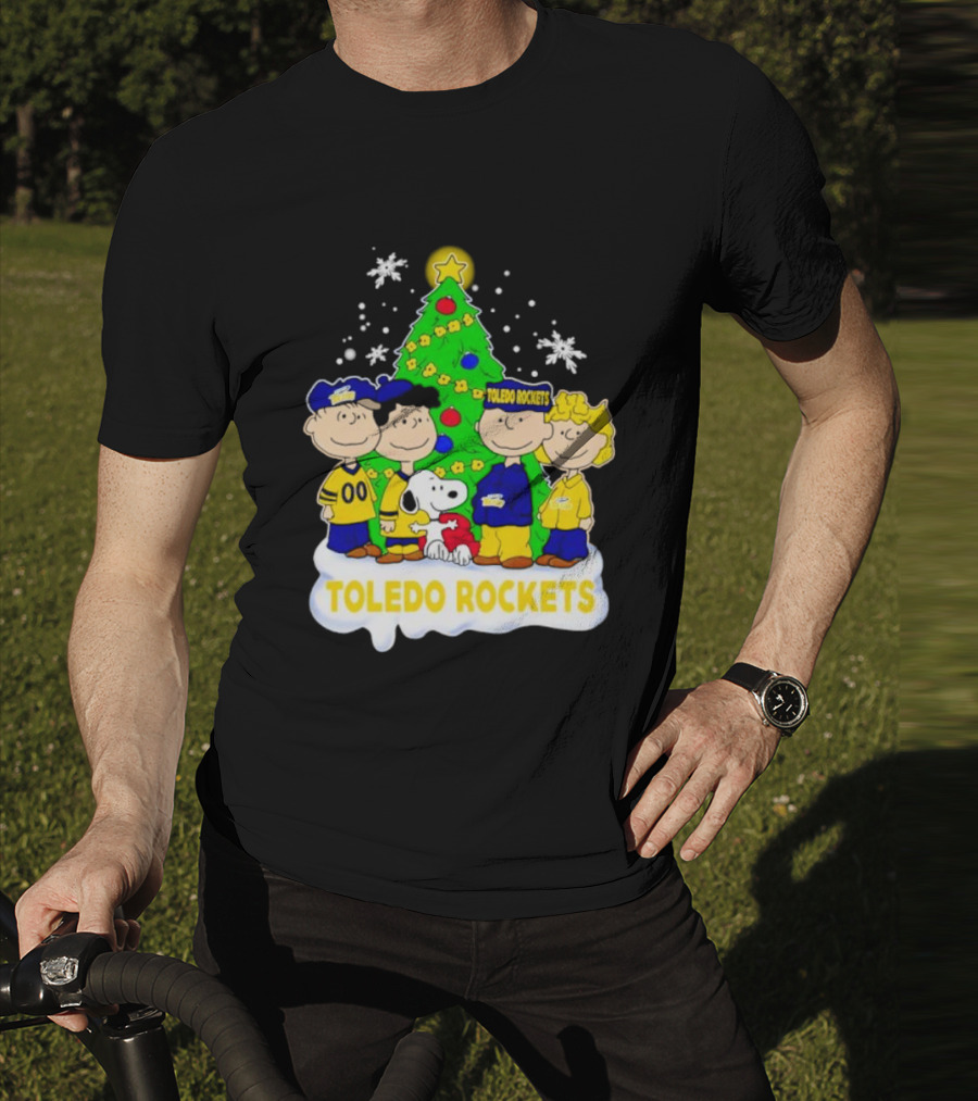 Peanuts Toledo Rockets Christmas Tree With Snoopy And Friends T-Shirt