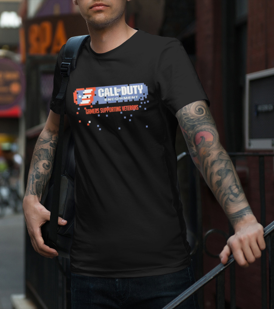 Call Of Duty Endowment Gamers Supporting Veterans Pixelated American Flag T-Shirt