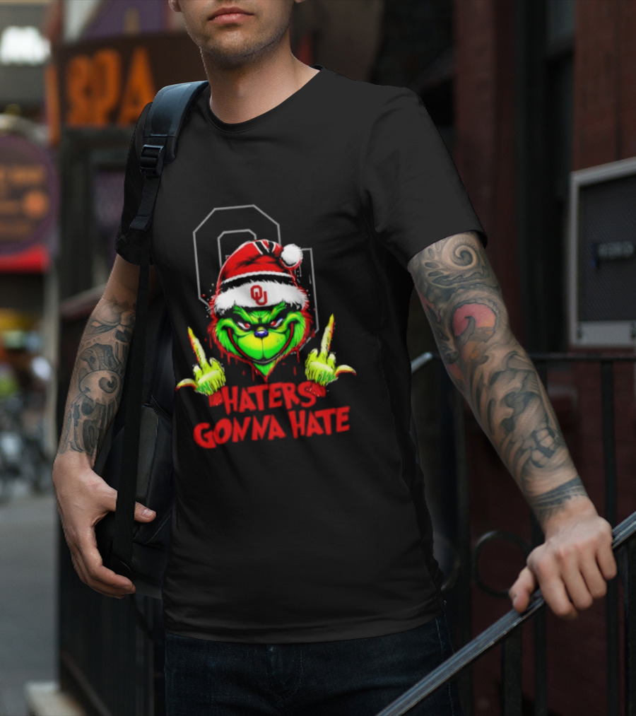 Oklahoma Sooners Grinch Haters Gonna Hate Middle Finger Santa Hat T-Shirt