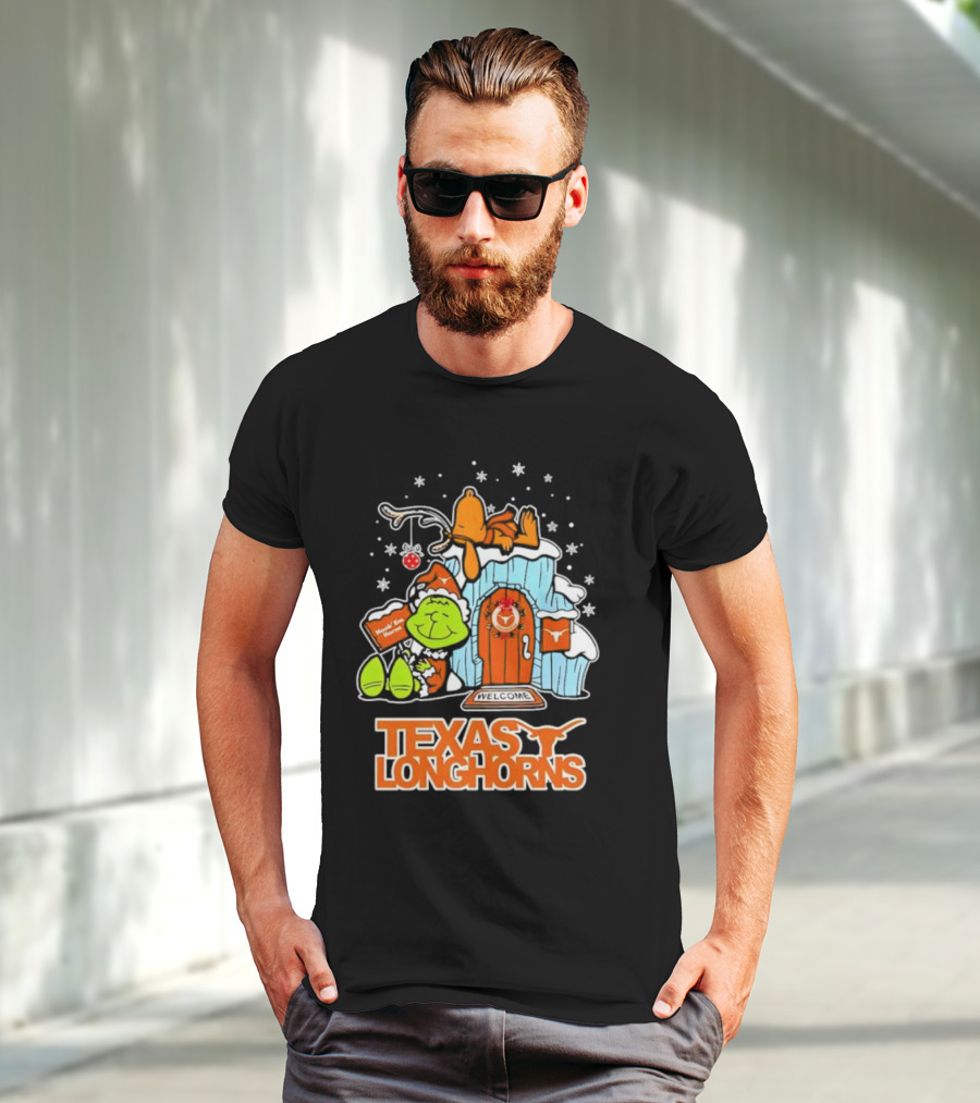 Peanuts Texas Longhorns Grinch Snoopy Merry Xmas Welcome T-Shirt