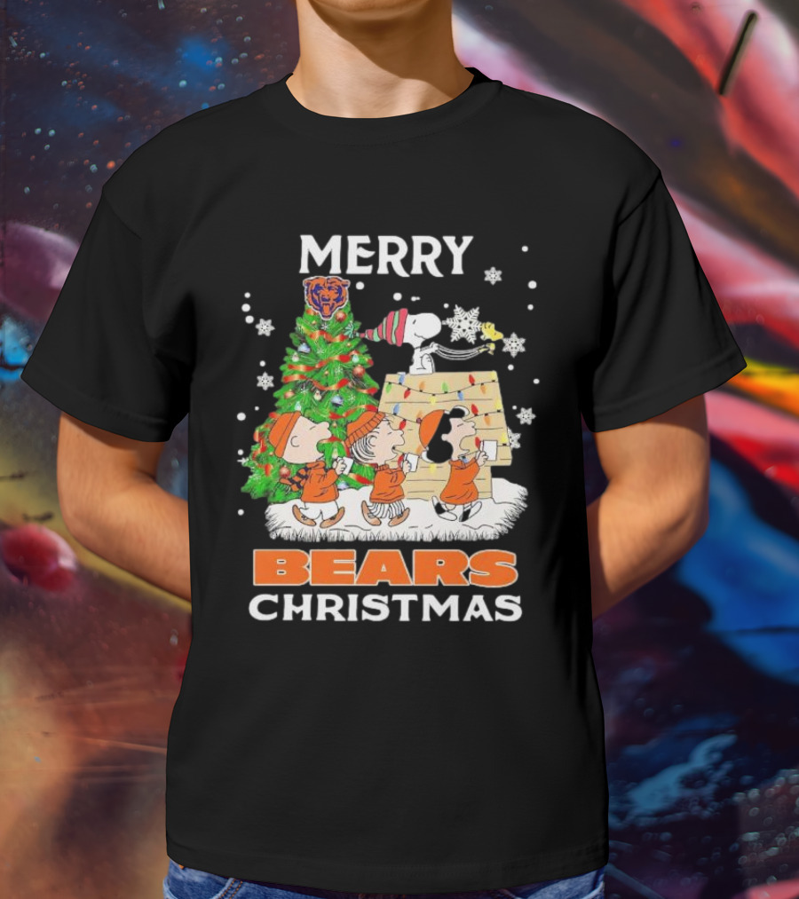 Peanuts Christmas Chicago Bears Merry Holiday Scene T-Shirt