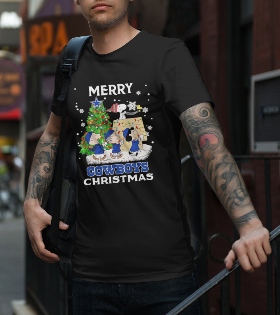 Merry Cowboys Christmas Peanuts Characters Dallas T-Shirt