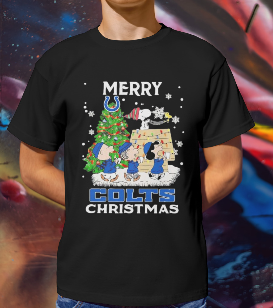 Merry Christmas Peanuts Characters Indianapolis Colts T-Shirt