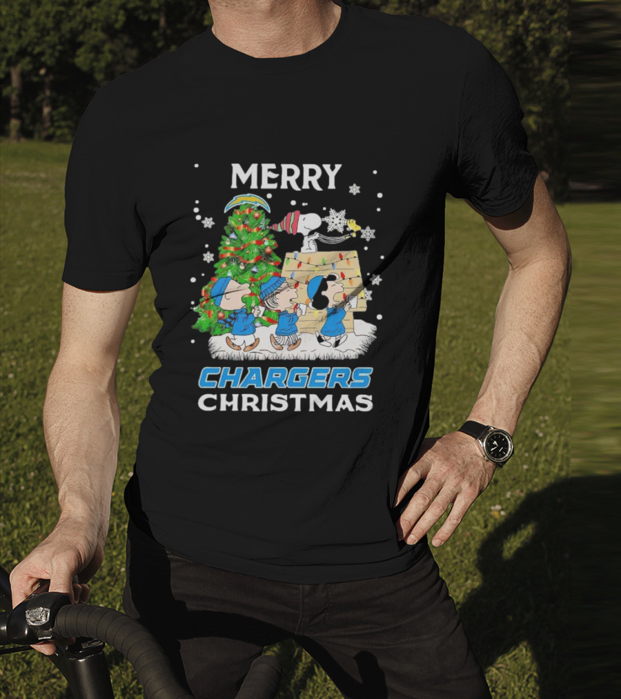 Merry Chargers Christmas Peanuts Characters T-Shirt