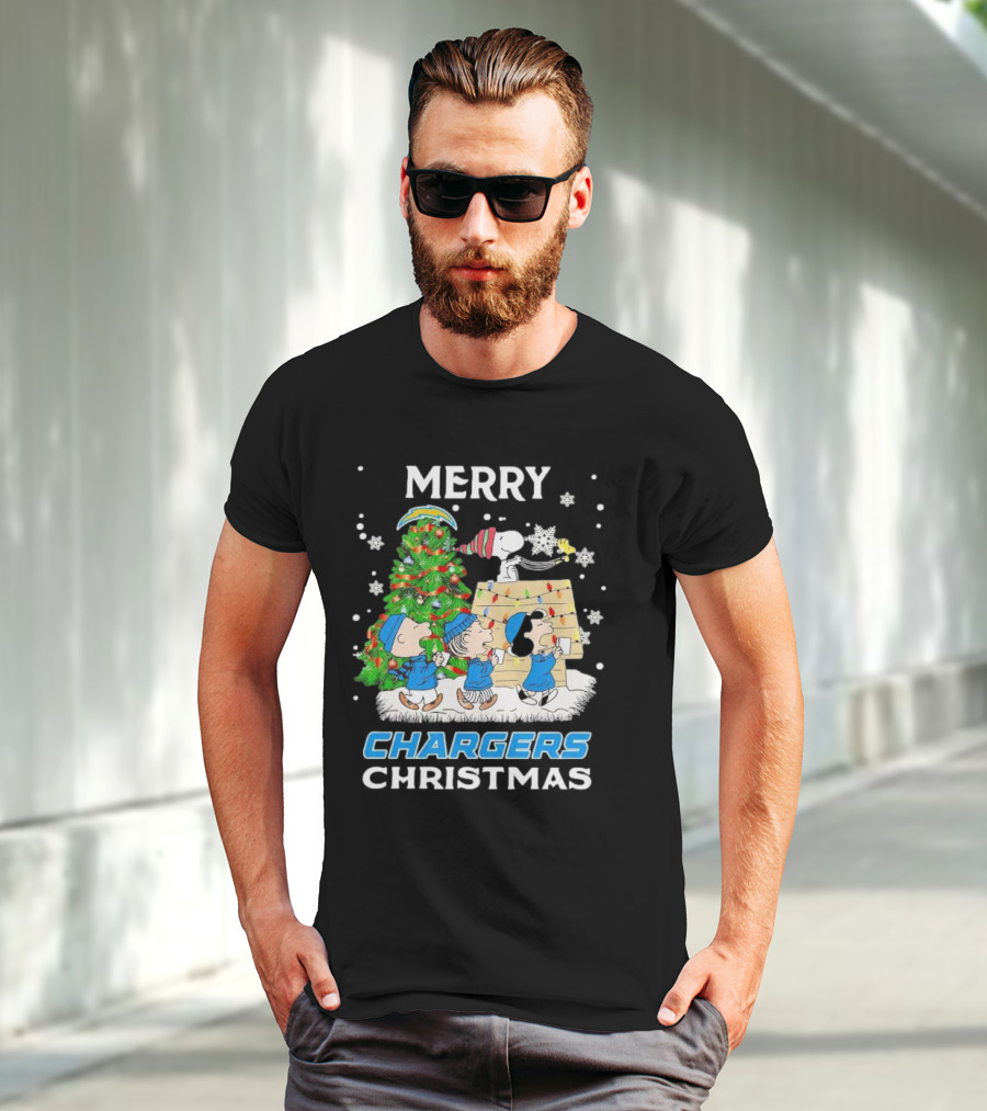 Merry Chargers Christmas Peanuts Characters T-Shirt
