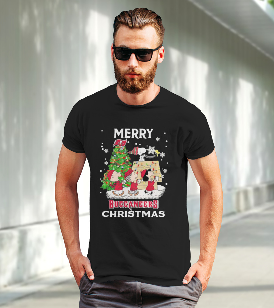 Merry Christmas Peanuts Characters Tampa Bay Buccaneers T-Shirt