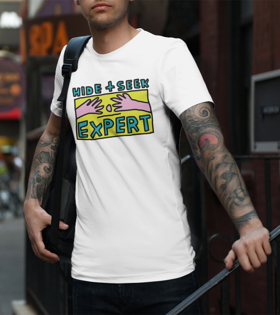 HIDE + SEEK EXPERT HAND T-Shirt