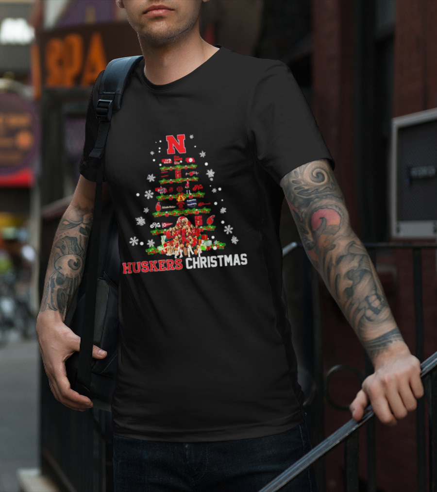 Huskers Christmas Tree With Nebraska Cornhuskers Logo And Holiday Decorations T-Shirt