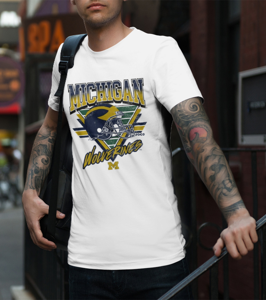 Michigan Wolverines Vintage Triangle Football Helmet M T-Shirt