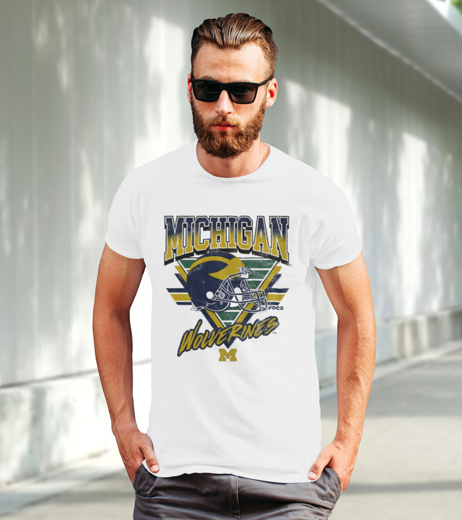 Michigan Wolverines Vintage Triangle Football Helmet M T-Shirt
