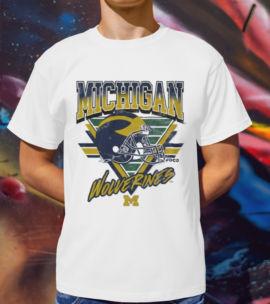 Michigan Wolverines Vintage Triangle Football Helmet M T-Shirt