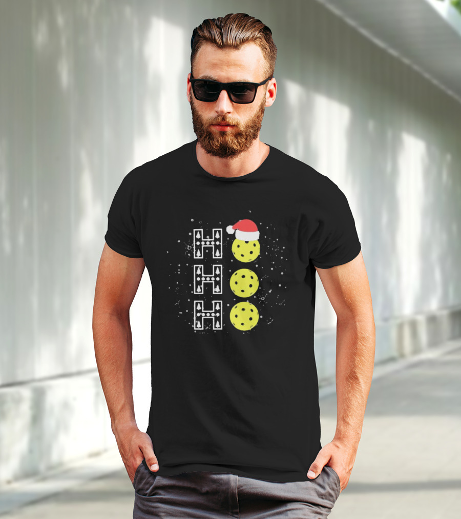 Santa Pickleball Hohoho Christmas Pickleballs With Santa Hat Snowy Holiday Fun T-Shirt