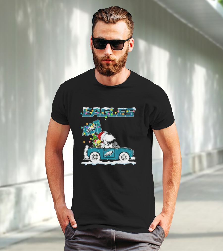 Eagles Snoopy Woodstock Christmas Driving Philadelphia Car T-Shirt
