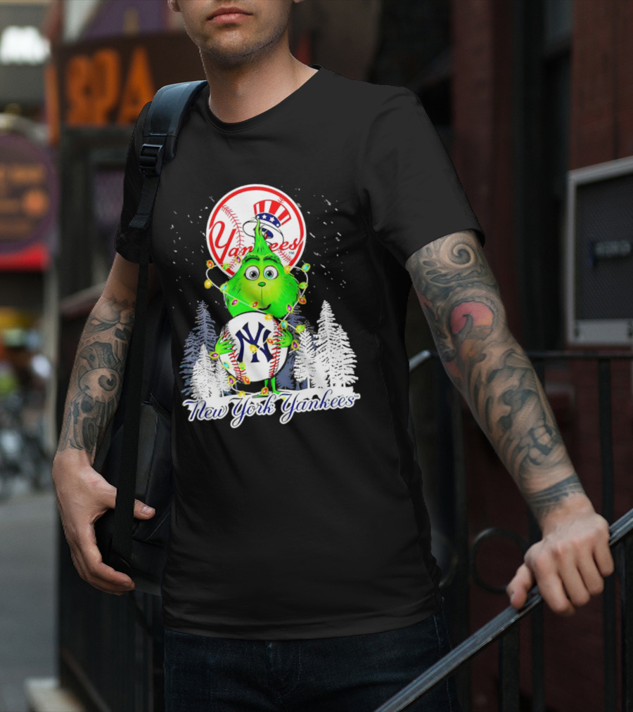 New York Yankees Grinch Christmas Hug With Baseball And Trees T-Shirt