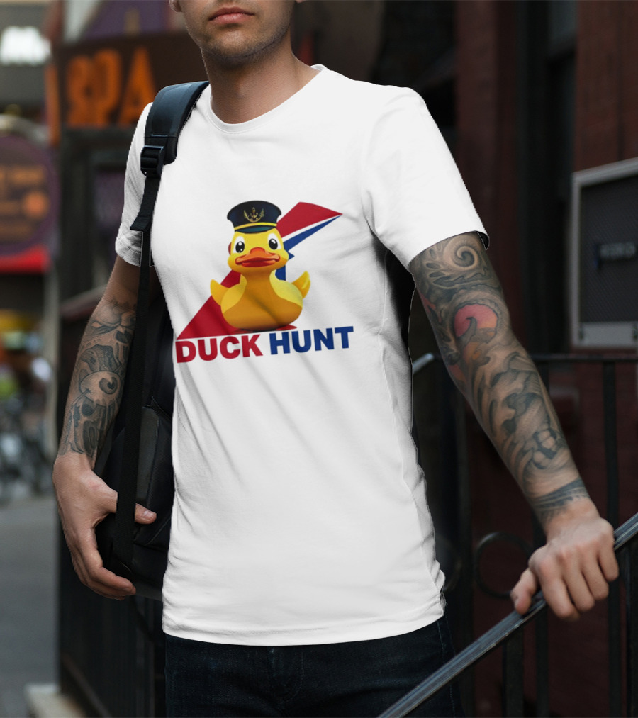 Cruising Duck Hunt Captain Rubber Duck Navy T-Shirt