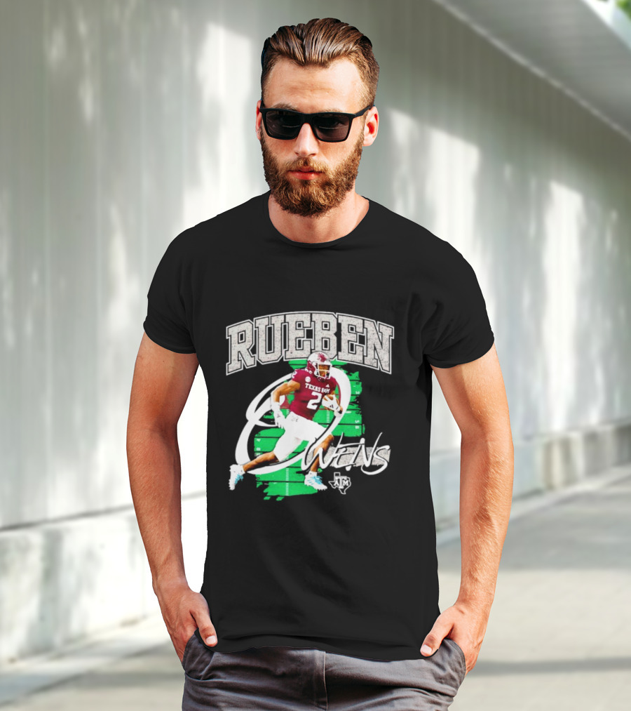 Rueben Owens Texas A&M Player Pose T-Shirt