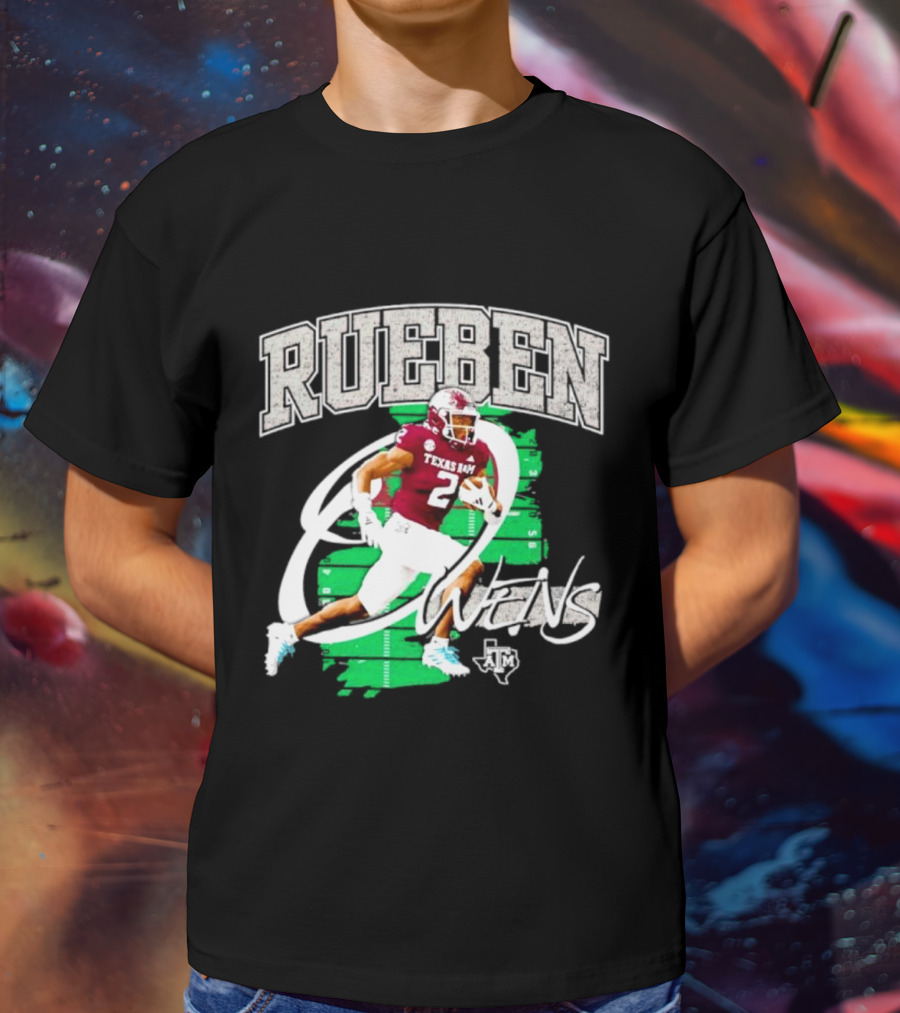 Rueben Owens Texas A&M Player Pose T-Shirt
