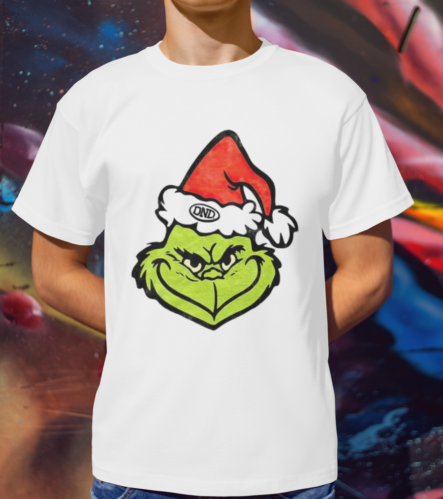 Grinch Christmas DND Santa Hat Image T-Shirt