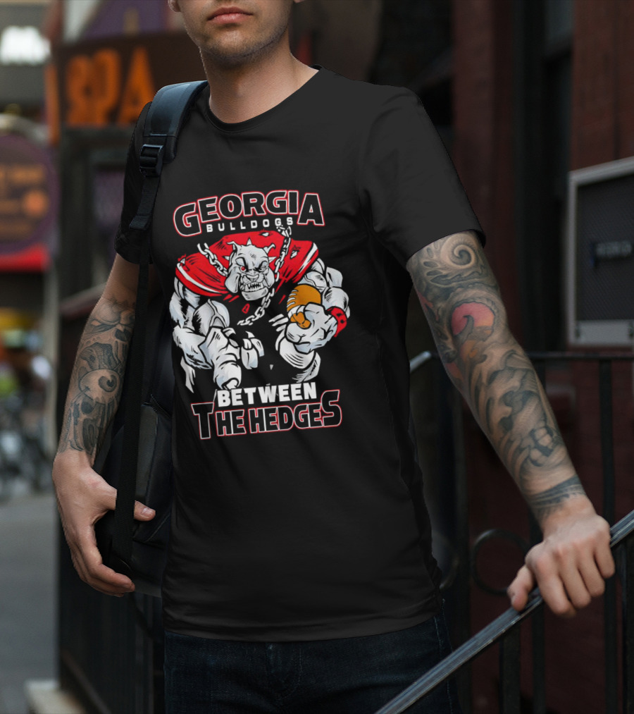 Georgia Bulldogs Between The Hedges Bulldogs Mascot Football T-Shirt